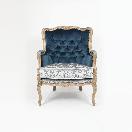 fotel tapicerowany niebieski w stylu klasycznym